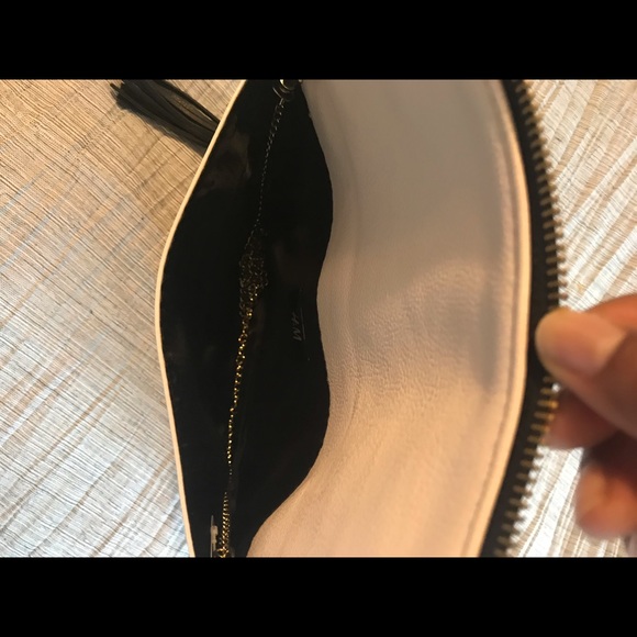 H&M White & Black Zippered Clutch - Used Condition - Picture 3 of 7